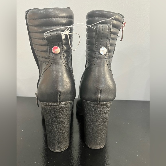 NWT DKNY Thames Black Platform High Heel Zip Up Ankle Boots - Picture 7 of 11